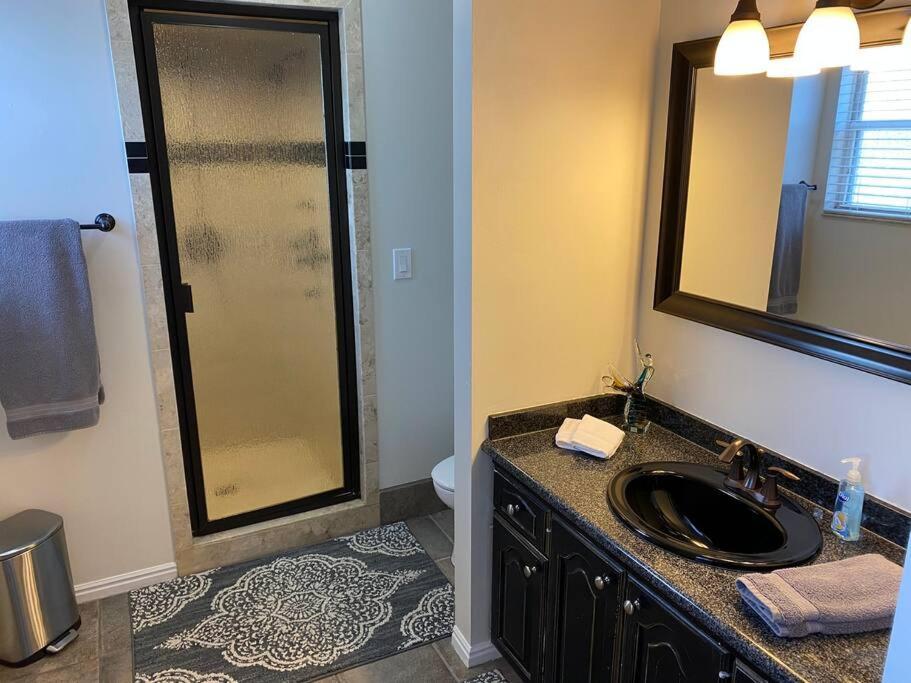 Wasatch Front Home With Pool Close To Everything! 머레이 외부 사진